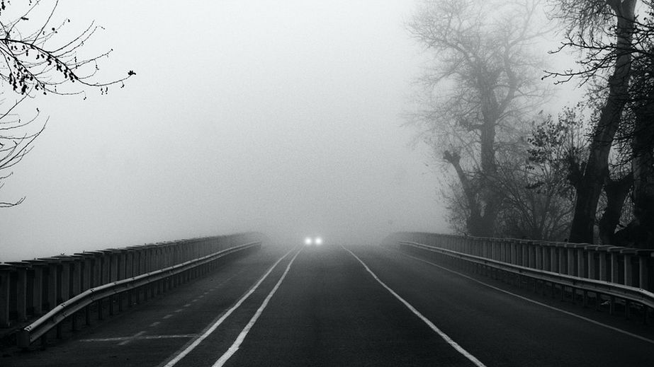 Ожеледиця і туман: запорізькі рятувальники попереджають водіїв і пішоходів