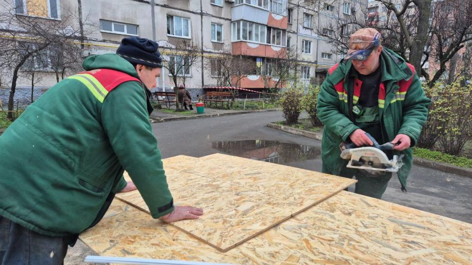 Понад 20 будинків за два дні: масштабна ліквідація наслідків атак триває у Запоріжжі