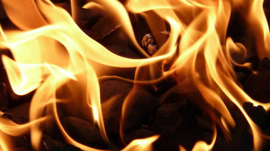 Сінник гасили рятувальники в запорізькому селі