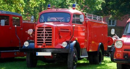 Вандали спробували вдертися до пожежної частини на Запоріжжі