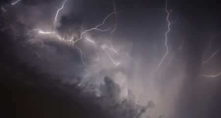 Грози та шквали: на Запоріжжі вируватиме негода