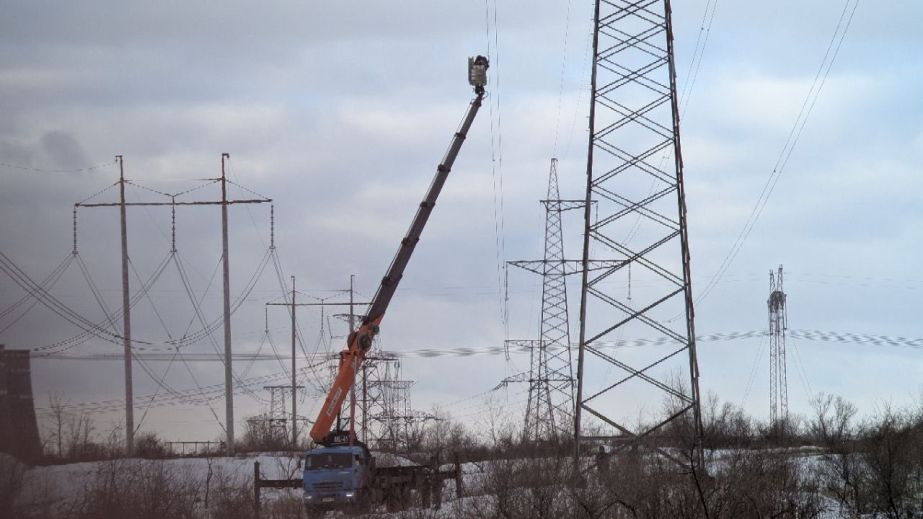 Під час "режиму тиші" відновили енергосполучення ЗАЕС і Запорізької ТЕС &ndash; кадри