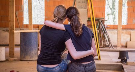 Около ста запорожцам согласовали компенсации на ремонты после обстрелов