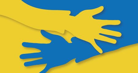 Украина должна прекратить убеждать в своем миролюбии