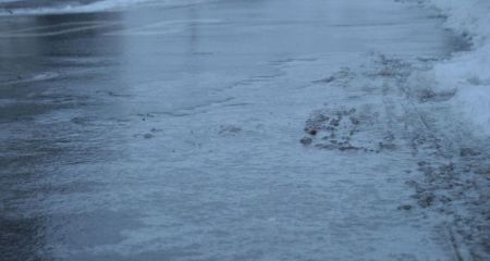 Запорожских водителей предупреждают об гололедице