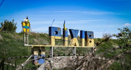 Волонтер "Голландец" доставил помощь в прифронтовой Орехов на Запорожье &ndash; кадры