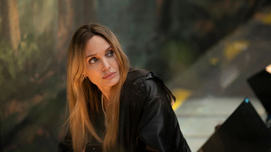 У фільмі з Анджеліною Джолі згадали Запоріжжя та говорили українською