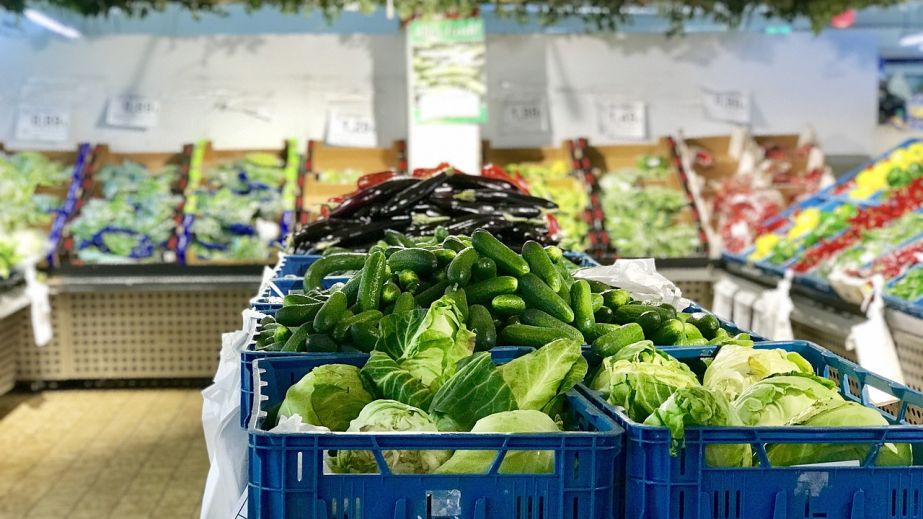 Як змінилися продуктові ціни на Запоріжжі за місяць – статистика