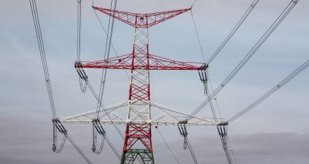 Понад 4,5 тисячі людей залишаються без електрики на Запоріжжі