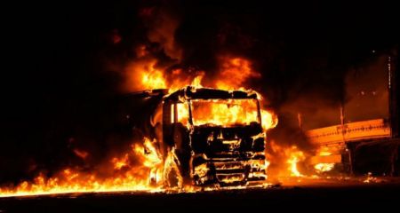 П’ятеро людей дістали поранення, палають вантажівки – наслідки обстрілу Запоріжжя