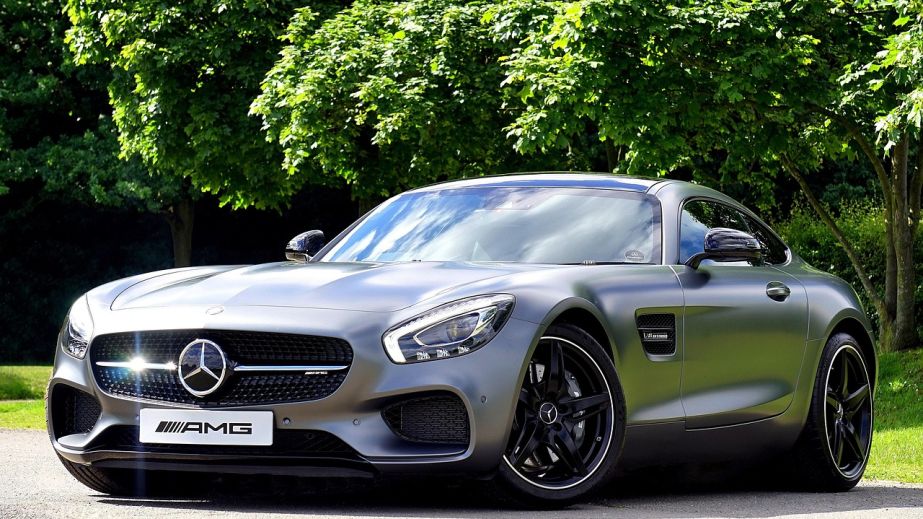 Понад 850 тис. грн податків сплатили власники елітних авто на Запоріжжі