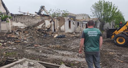 Строительный мусор и обломки: в Запорожье обнаружили загрязнение после обстрела