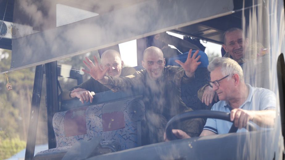 Розпочався великий обмін військовополоненими
