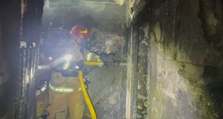 Із пожежі в Запоріжжі рятувальники винесли чоловіка