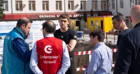 Посол Іспанії побував на будівництві дитячої лікарні в Запоріжжі
