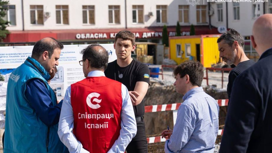 Посол Іспанії побував на будівництві дитячої лікарні в Запоріжжі