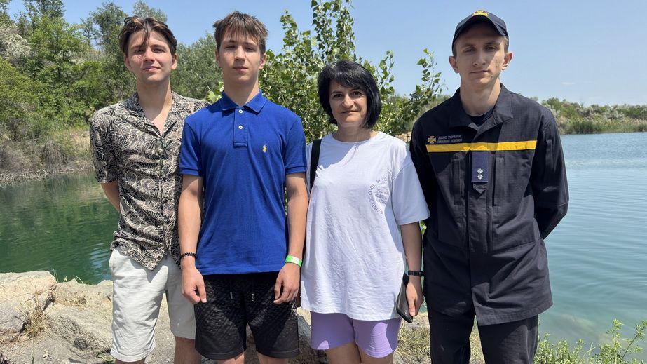 "Ще трохи – і без шансів": у Запоріжжі небайдужі витягли з води юнака