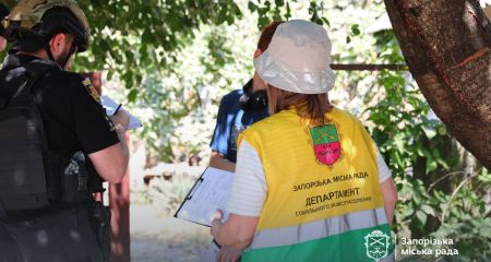 Ракетний обстріл Запоріжжя пошкодив 13 багатоповерхівок