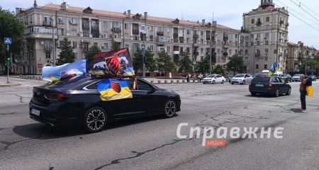 До последнего пленника для нас нет праздников: родственники военных вышли на акции в Запорожье