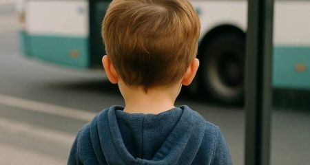 Пропавшего трехлетнего мальчика нашли на остановке в Запорожье