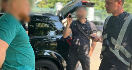 Муж чиновницы ТЦК в Запорожье требовал часть выплаты у вдовы военного