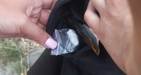 Юначку з підозрілим зіп-пакетом заскочили в Запоріжжі