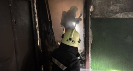 Будинок горів з другого по п’ятий поверх – подробиці й кадри пожежі в Запоріжжі