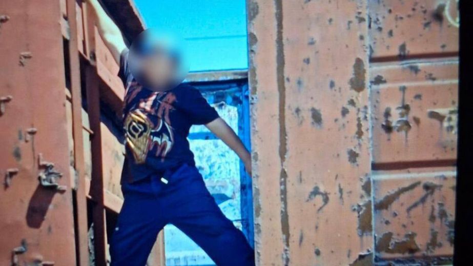 Могли загинути від струму: двох дітей зняли з вантажного вагона у Запоріжжі