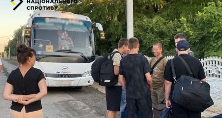 Окупанти вивозять українських дітей на пропагандистські заходи в РФ, – ЦНС