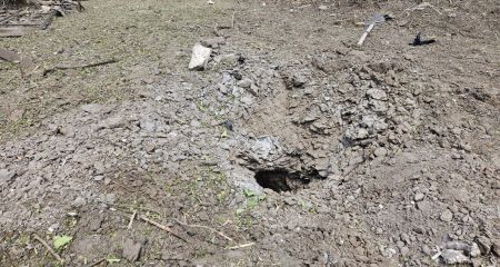Воронки и обломки после обстрела: экологи обследовали Беленькое на Запорожье
