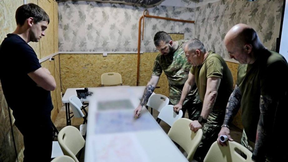 Вживаються заходи, щоб не пустити ворога ближче до Запоріжжя, – Сирський