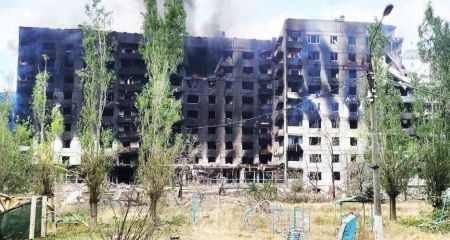 Трое раненых, десятки разрушений: враг 475 раз ударил по громадам Запорожья