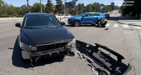 ДТП в Запорожье: водитель Mitsubishi не пропустила Kia