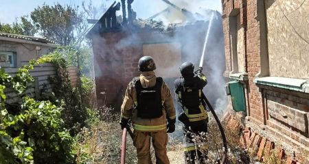На Запорожье из-за обстрелов вспыхнули 13 пожаров: горели дома и поля