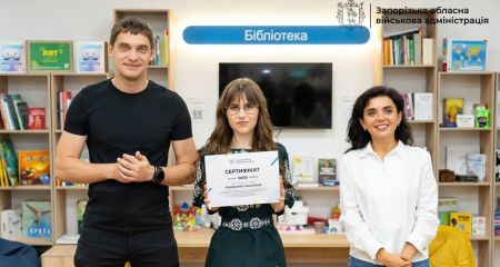Деньги за знания: самые успешные запорожские школьники получили сертификаты на 5 и 10 тыс. грн
