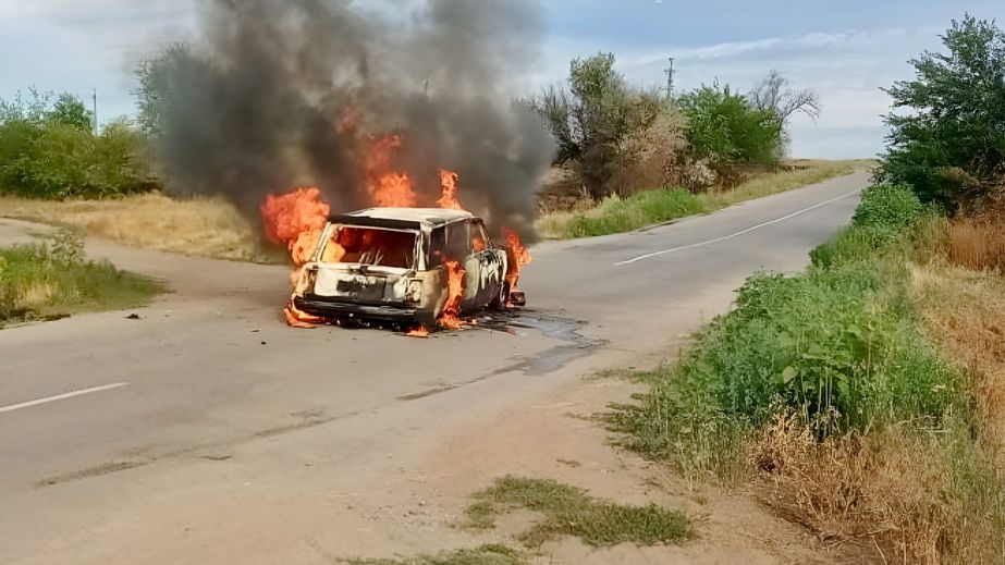 Есть погибшие: россияне попали в гражданский автомобиль в Запорожском районе