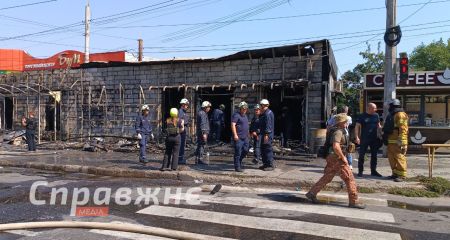 Коммунальщики ликвидируют последствия утреннего удара по Запорожью