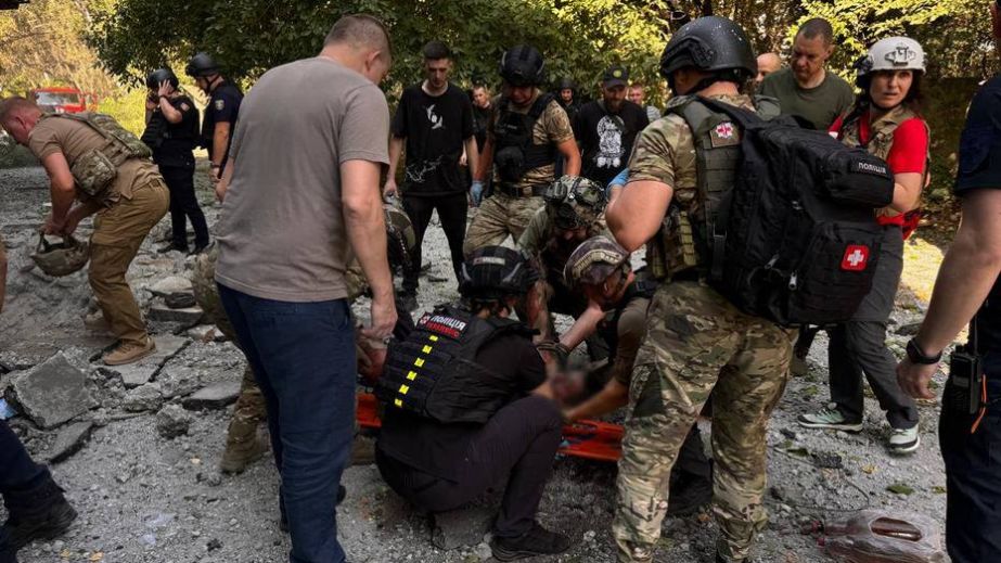 У Запоріжжі помер чоловік, якого витягли з провалля після ракетного удару
