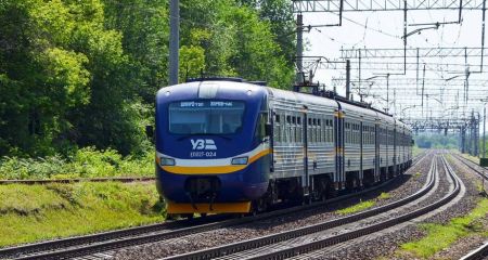 Маршрути вечірніх приміських поїздів змінили в Запоріжжі