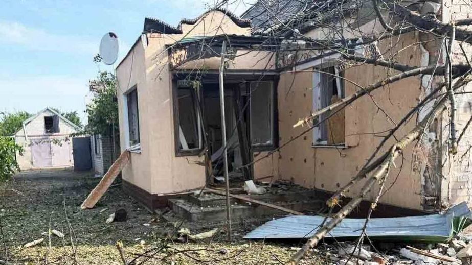 Россияне нанесли 440 ударов по общинам Запорожья: погиб человек