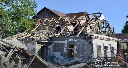 Почти 200 человек обратились за помощью после массированной атаки Запорожья