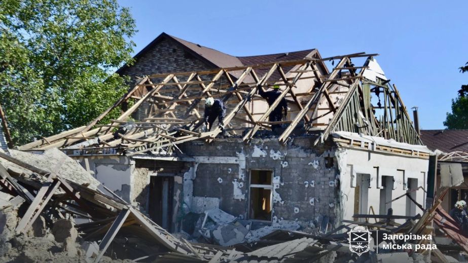 Майже 200 людей звернулися по допомогу після масованої атаки Запоріжжя