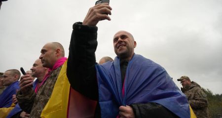 Запорожцы снова дома: 19 человек освободили из плена во время обмена