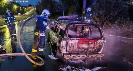 Три автомобілі спалахнули за вечір у Запоріжжі – що відомо
