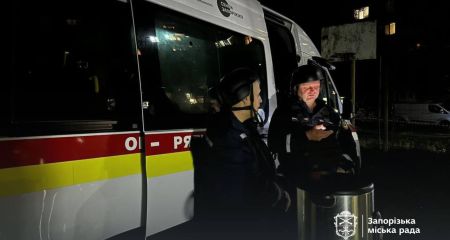 Після нічної атаки двох запоріжців розмістили у тимчасовому прихистку