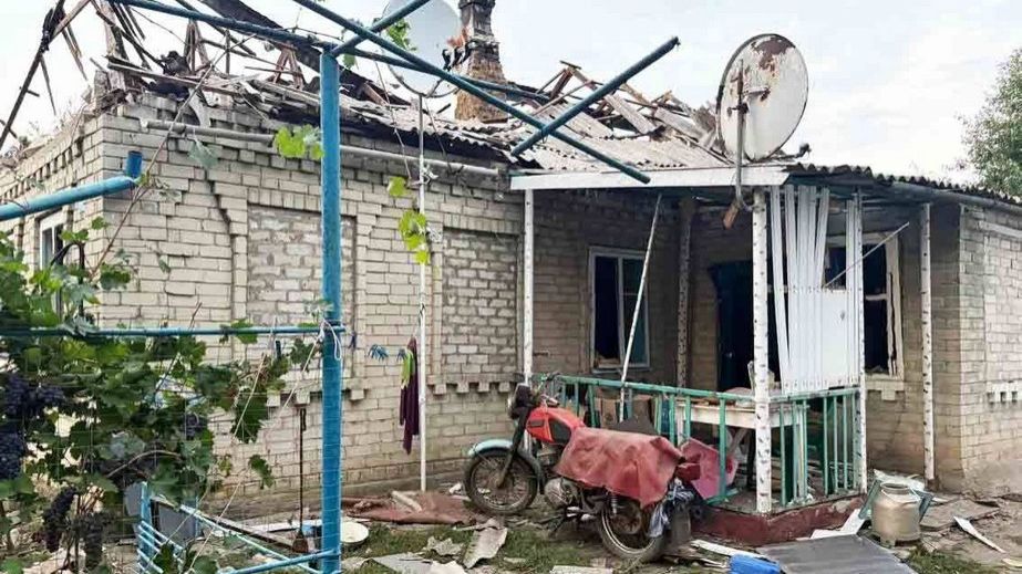 Раненые и разрушения: войска РФ нанесли 627 ударов по Запорожской области