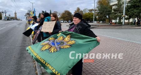 У Запоріжжі мама загиблого Героя бореться за бранців і зниклих безвісти