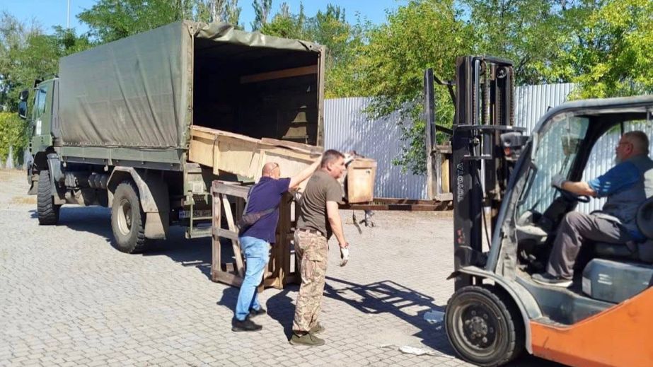 Запорожская таможня передала изъятое имущество на нужды Нацгвардии