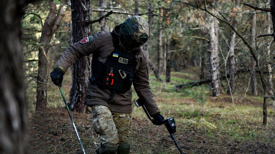 Более 1000 неразорванных снарядов и ракет обезвредили запорожские взрывотехники