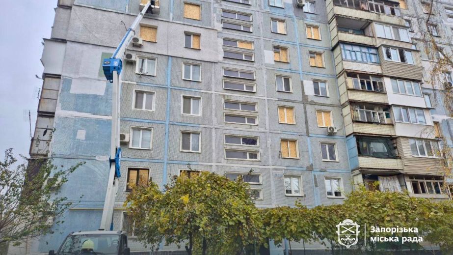 Выросло количество запорожцев, чье жилье пострадало от ночной атаки РФ